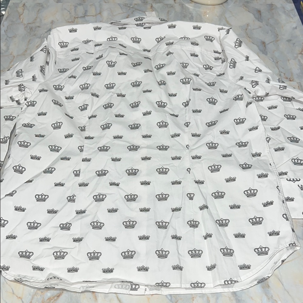 NWT Talbots Gray and White Crown Print Blouse - Picture 7 of 7